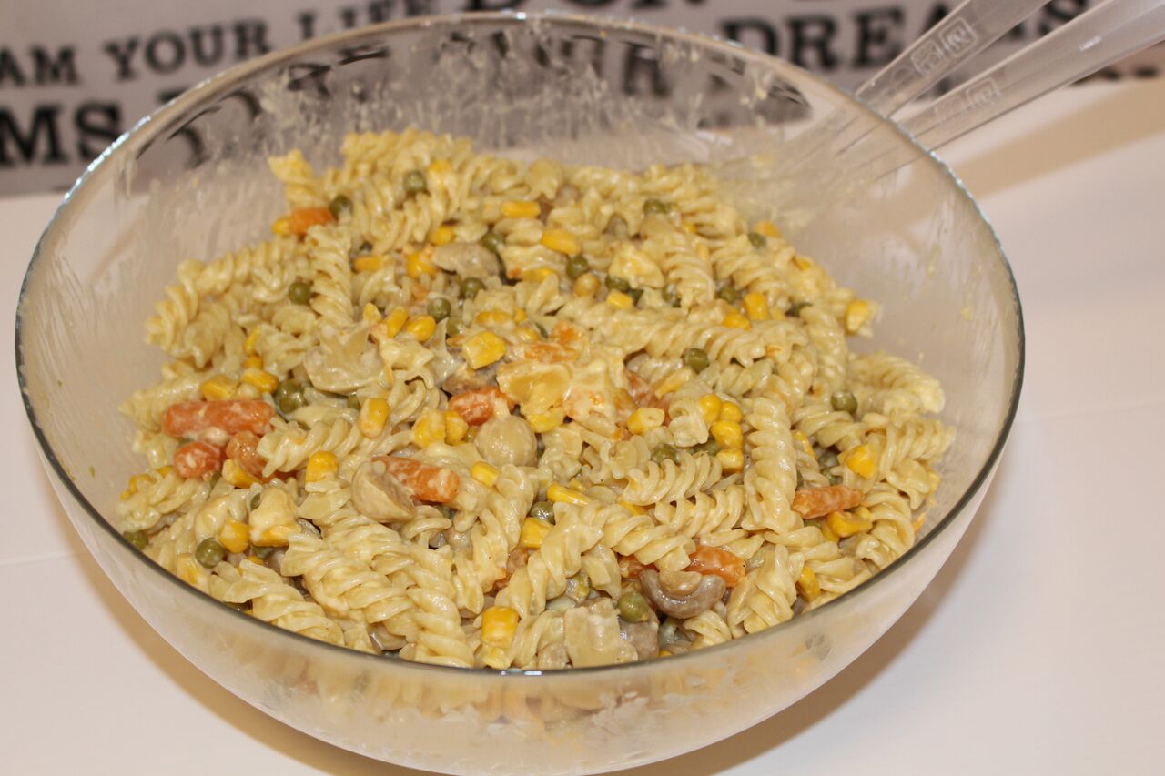 Nudelsalat mit Mayonnaise